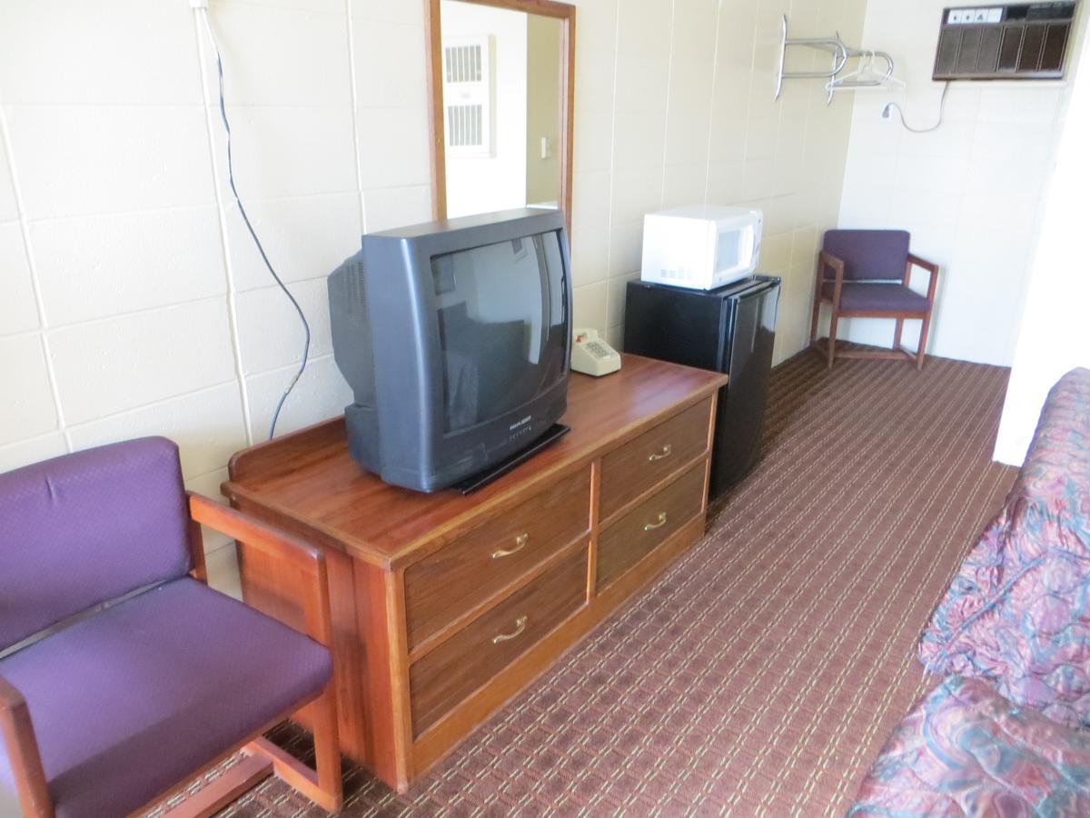Deluxe Inn/Extended Stay - Council Bluffs Carter Lake Экстерьер фото