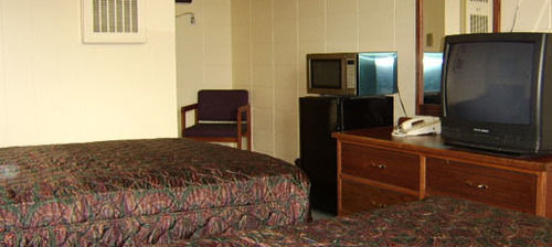 Deluxe Inn/Extended Stay - Council Bluffs Carter Lake Экстерьер фото